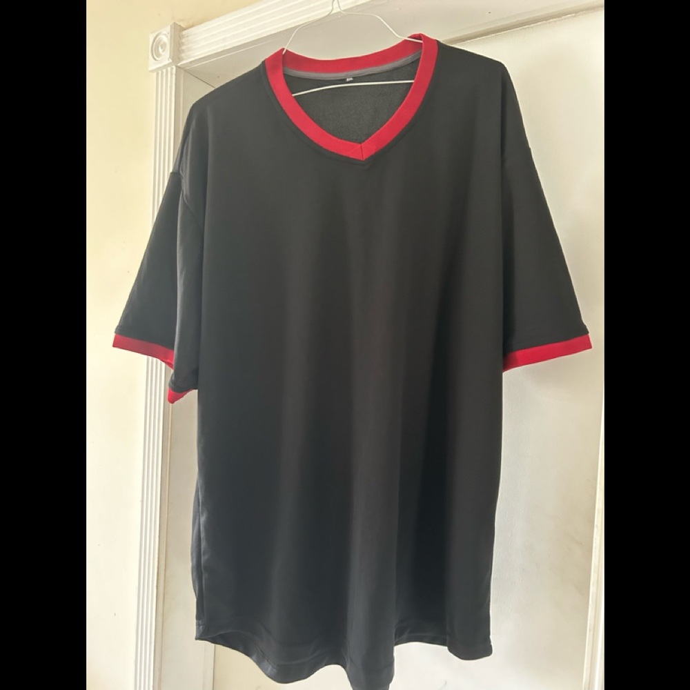 Men’s xxxl black jersey with red trim